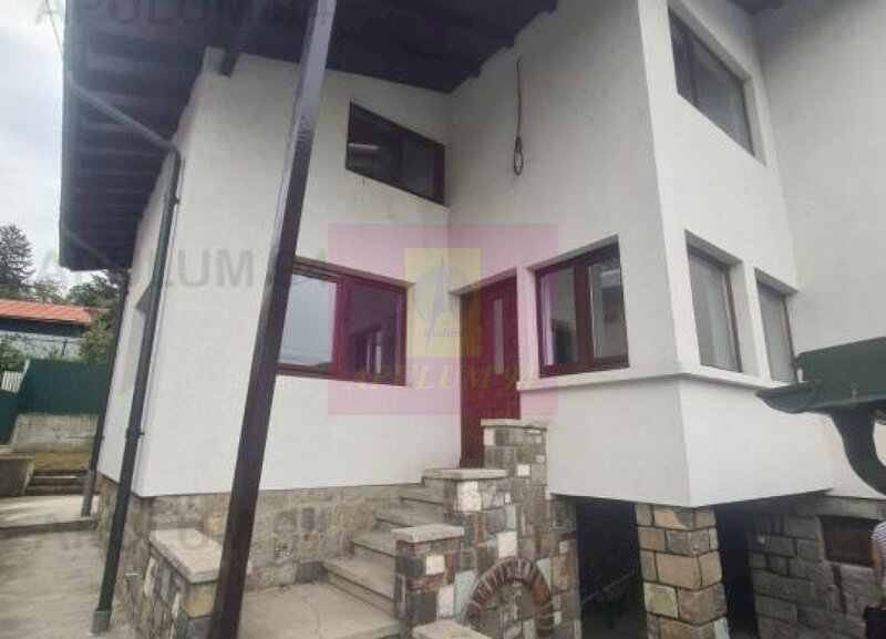 Vila de vanzare in Comarnic